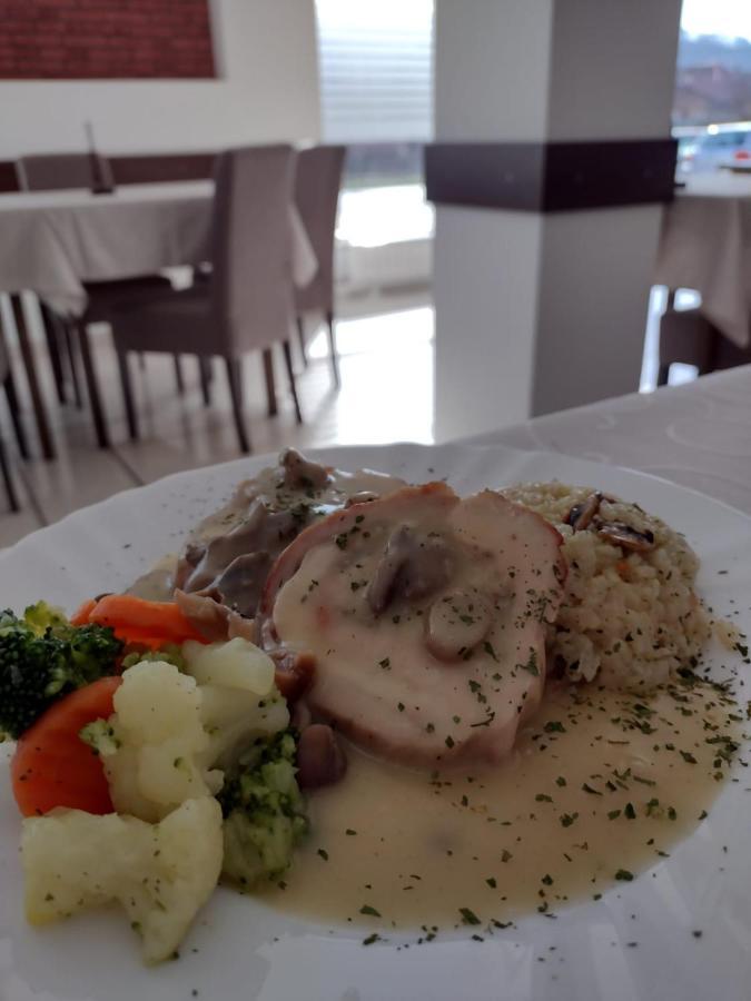 Hotel Zlatni San Banja Koviljača Zewnętrze zdjęcie